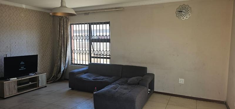 3 Bedroom Property for Sale in Browns Farm Western Cape